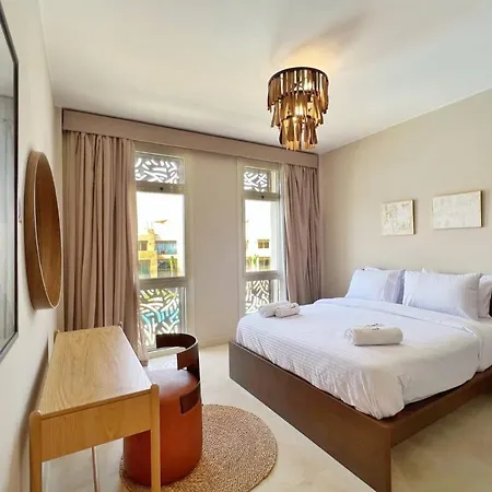 Dazzling 2 Bdr W Rooftop Mangroovy Free Pool & Beach Access
