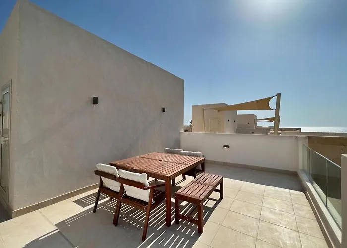 Dazzling 2 Bdr W Rooftop Mangroovy Free Pool & Access Hurghada